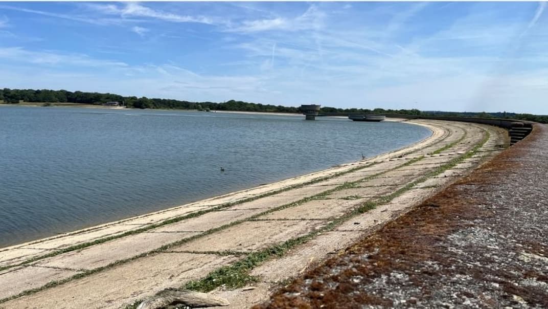 SES Water urges people to stay out of Bough Beech Reservoir during hot weather- image